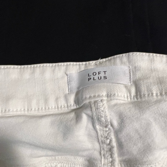 LOFT Plus White Skinny Jeans - Picture 4 of 8